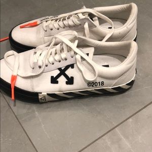 Men’s Off-white Vulc Low White Black